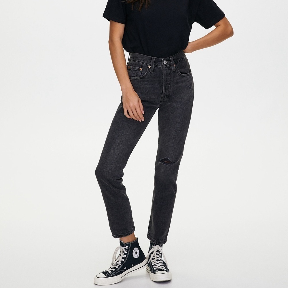 Levi's 501 Skinny Jean in Black Mail size 26
